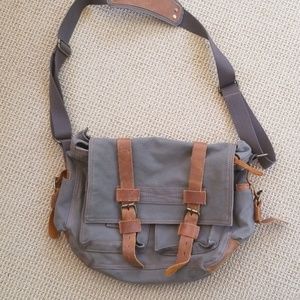 Augur Strauss & Co. Messenger Bag